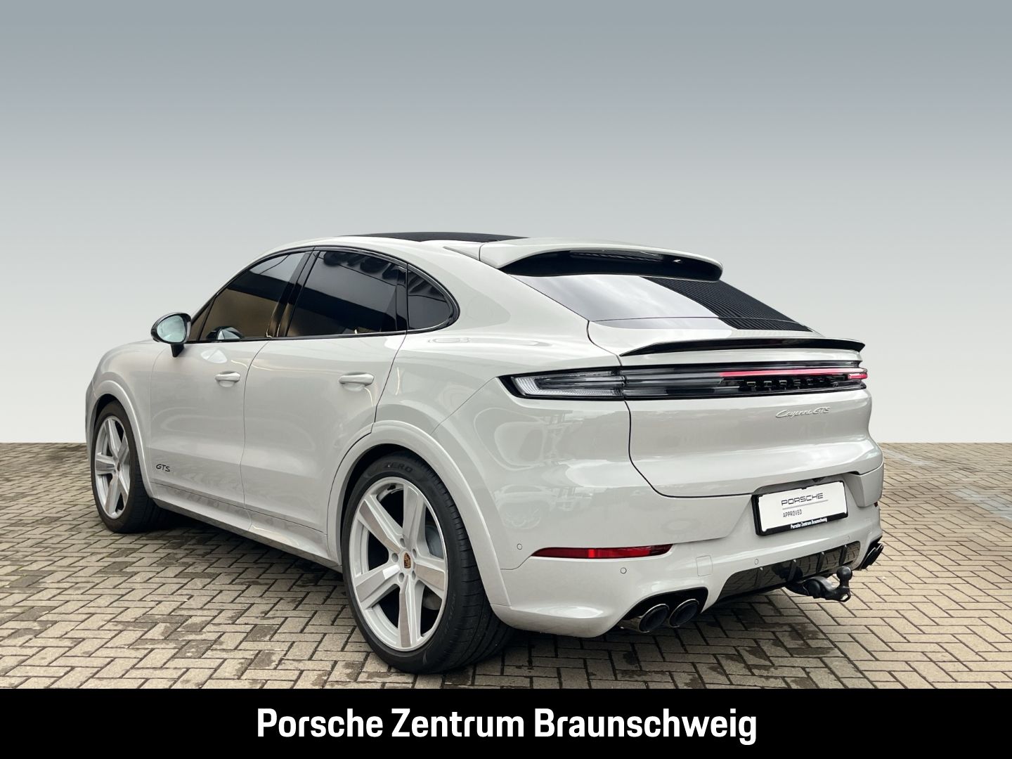 Porsche Cayenne GTS Coupe InnoDrive HA-Lenkung Head-Up