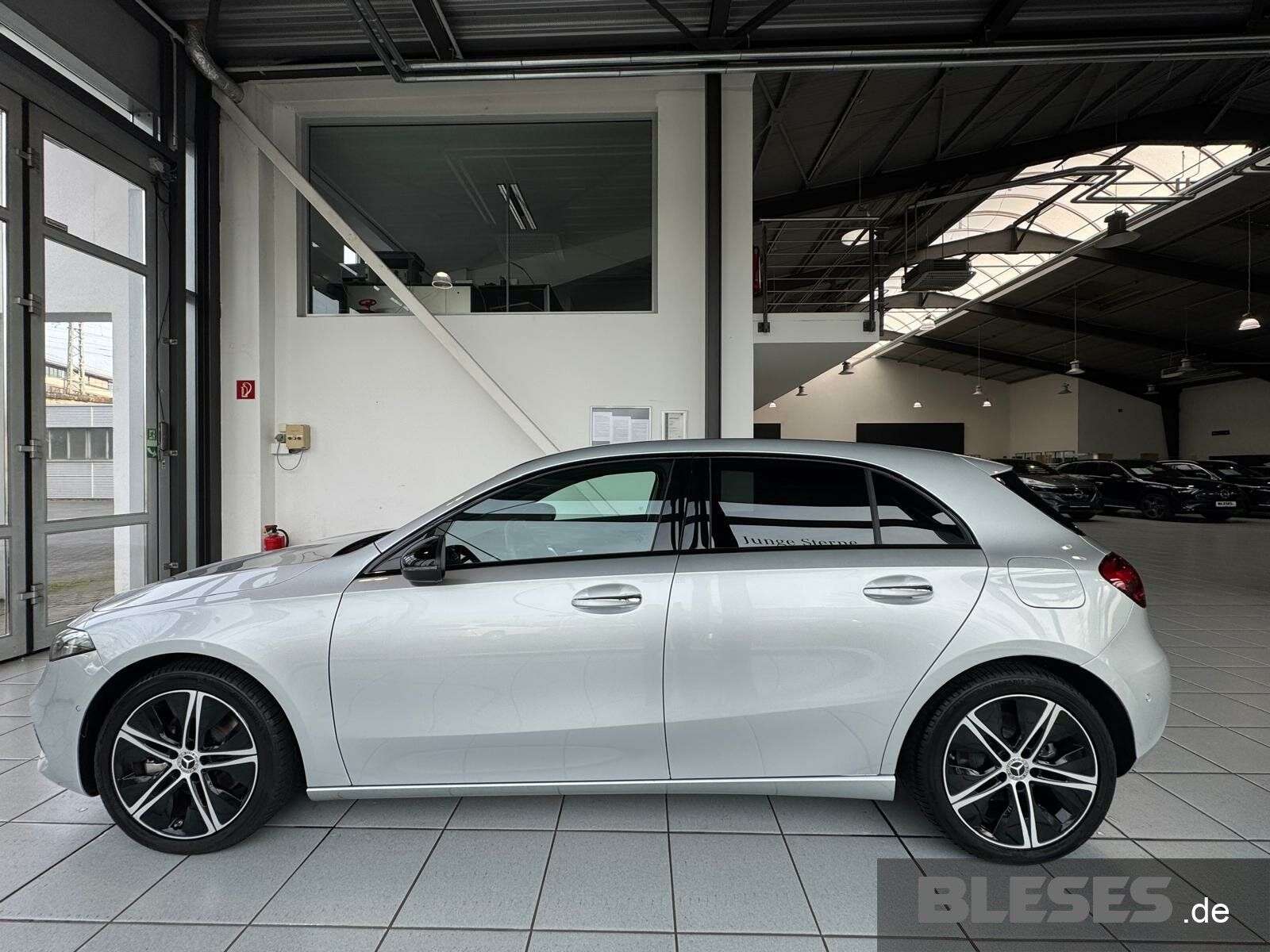 Mercedes-Benz A 220 4M Progressive - Samsaru's Car Outlet