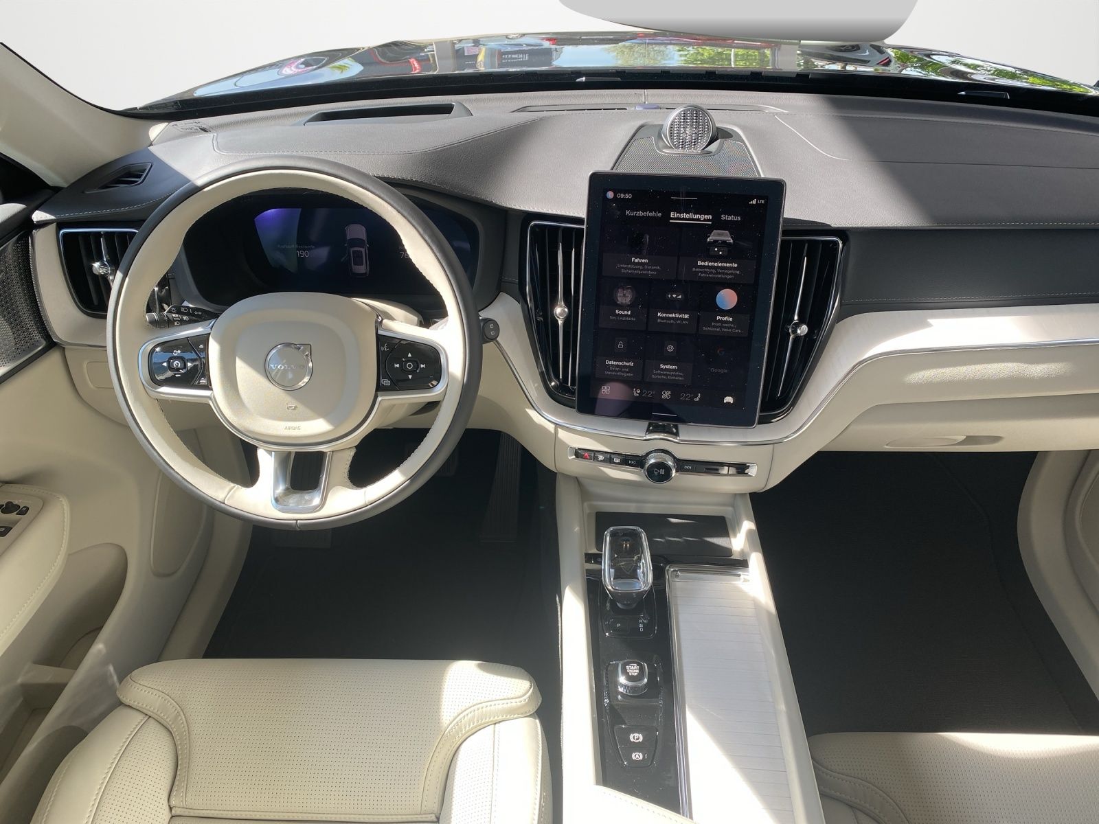 Volvo XC60 T8 Ultra Dark -Faclieft - Premium Paket AHK