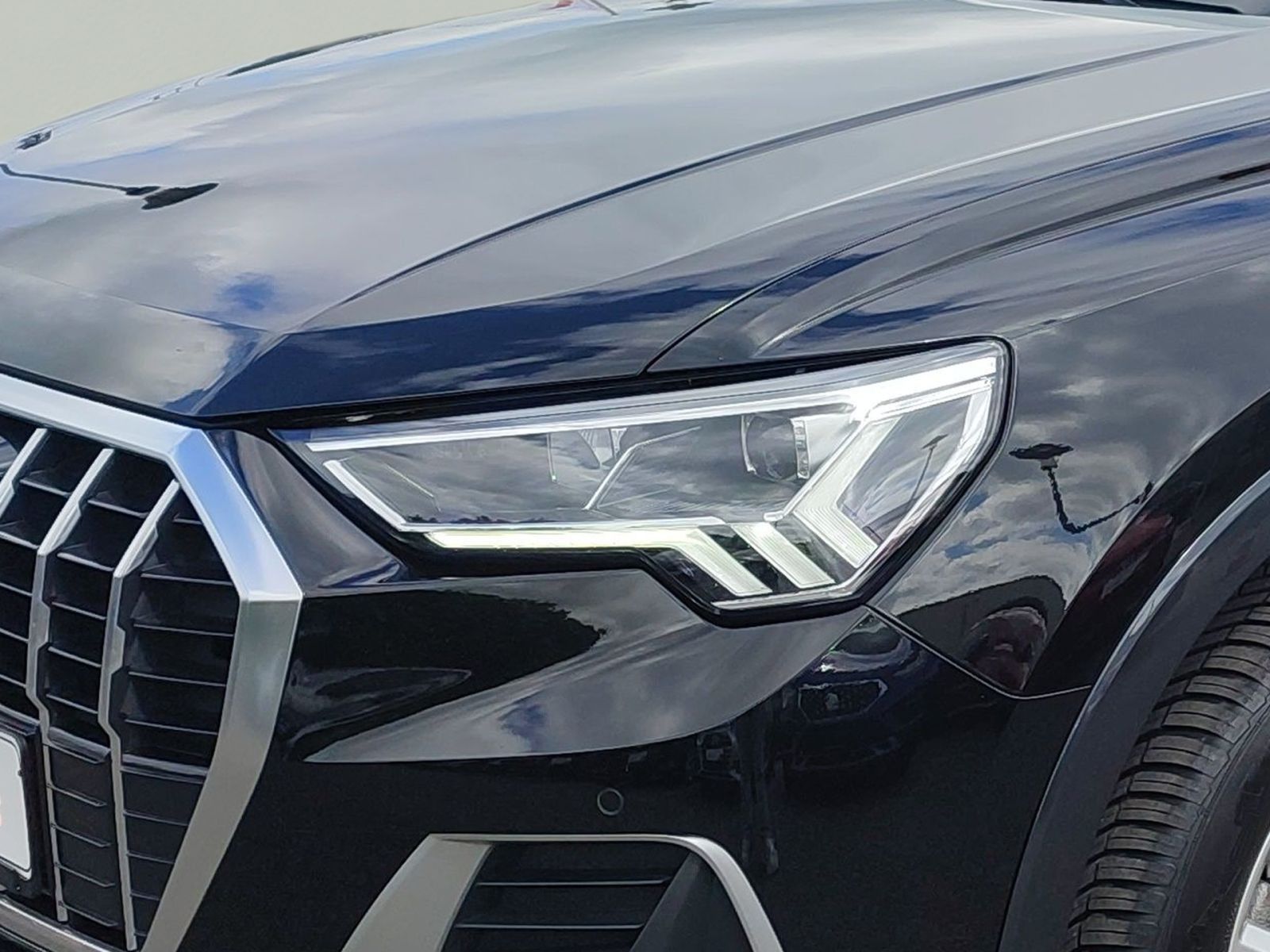 Audi Q3 advanced 40 TDI quattro - Samsaru's Car Outlet