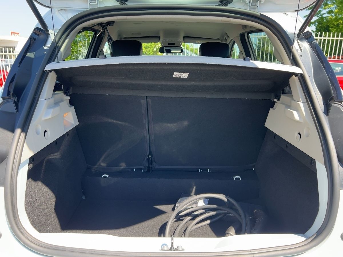 Renault ZOE INTENS R135 50 kWh - Samsaru's Car Outlet
