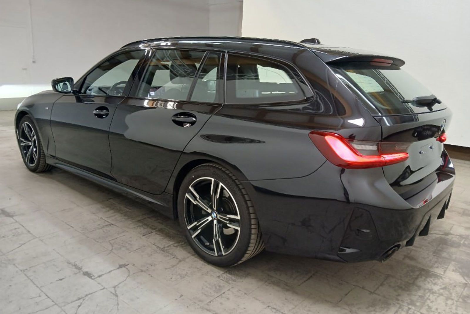 BMW 320d xDrive M Sport - Samsaru's Car Outlet