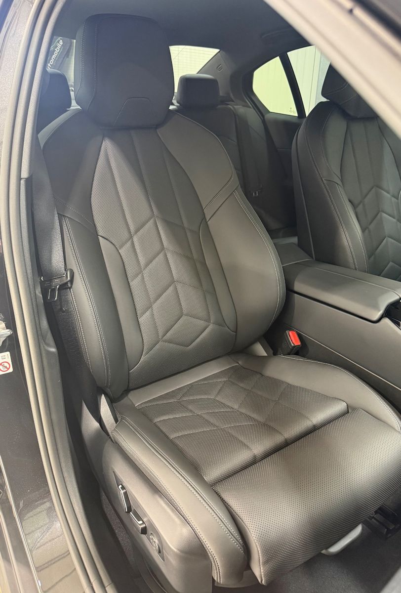 BMW 520i Limousine, Head-UP, Bowers&Wilkins, 1 Hand