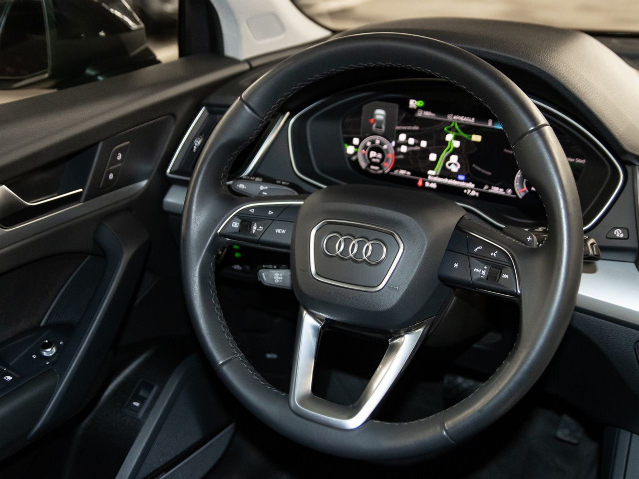 Audi Q5 40 TDI S line quattro VirtCo LED AHK Navi 19'