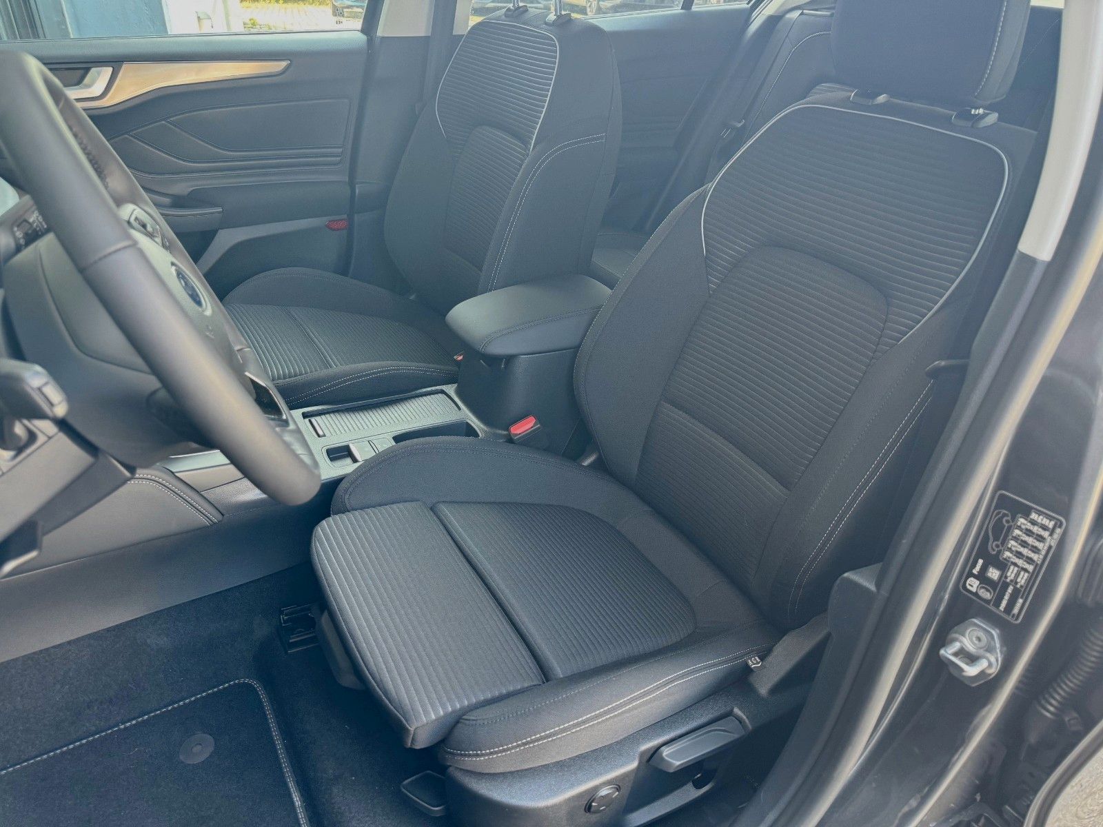 Ford Focus Limousine Titanium X mHEV Automatik