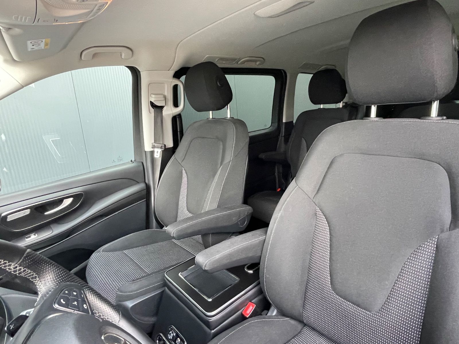 Mercedes-Benz V 300 d AMG - Samsaru's Car Outlet