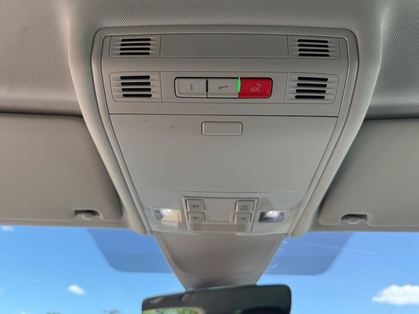 Volkswagen Tiguan Active 1.5 TSI - Samsaru's Car Outlet