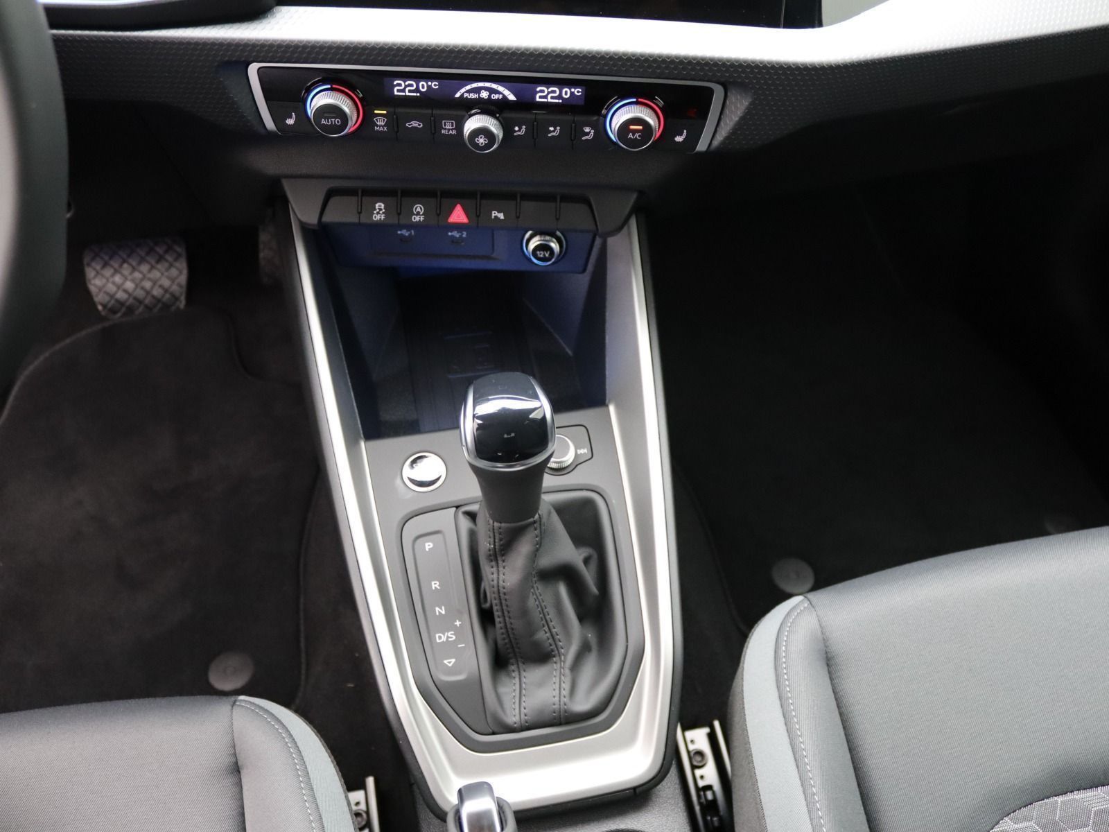 Audi A1 Sportback S-Line 35 TFSI S-tronic / LED, RFK
