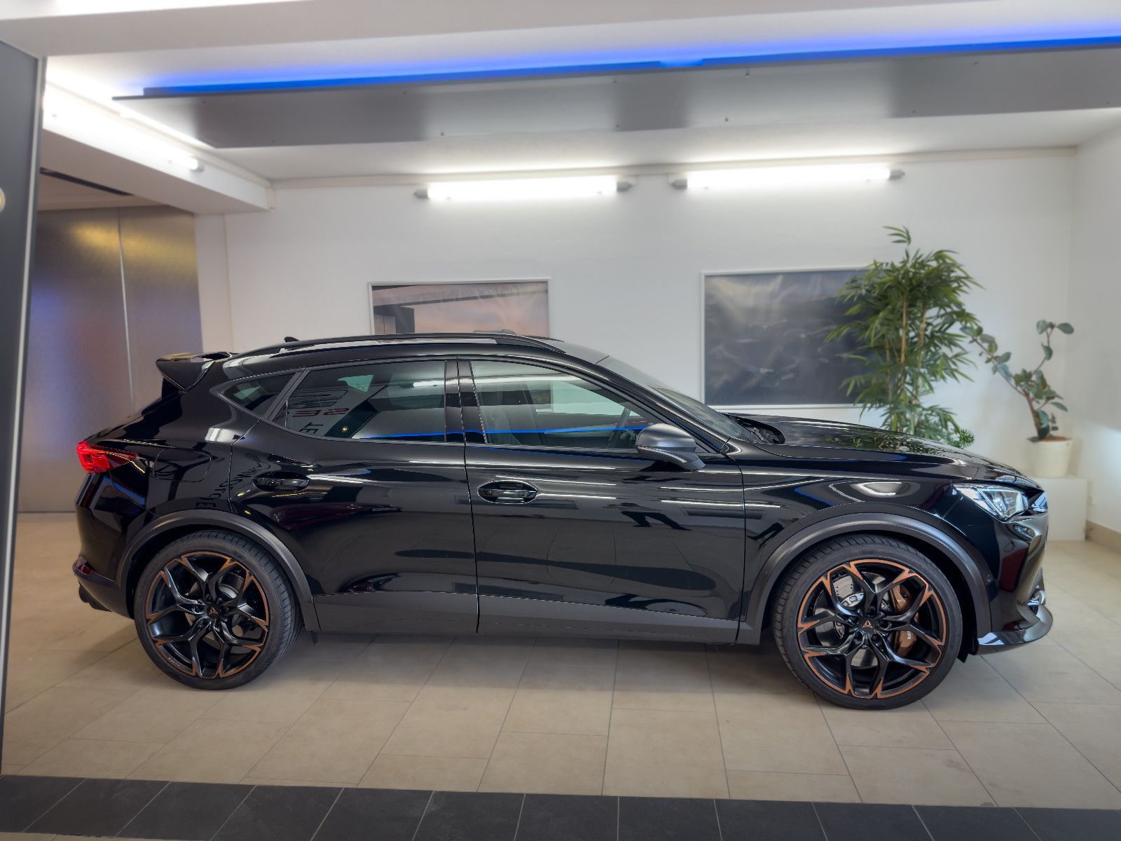 Cupra Formentor VZ5 - Samsaru's Car Outlet