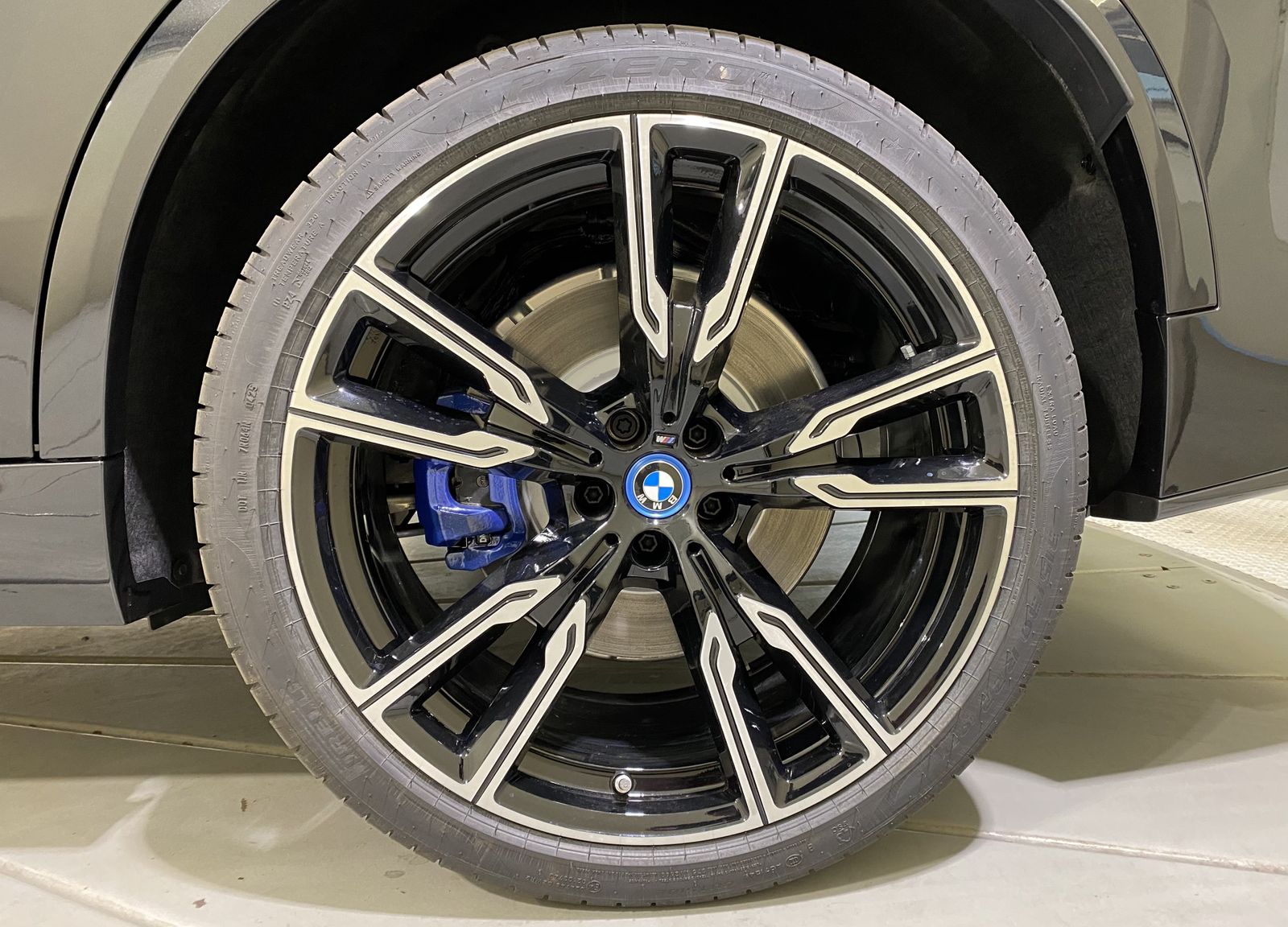 BMW X5 xDrive50e M Sport Pro DA+ PA+ HK Pano AHK Akt