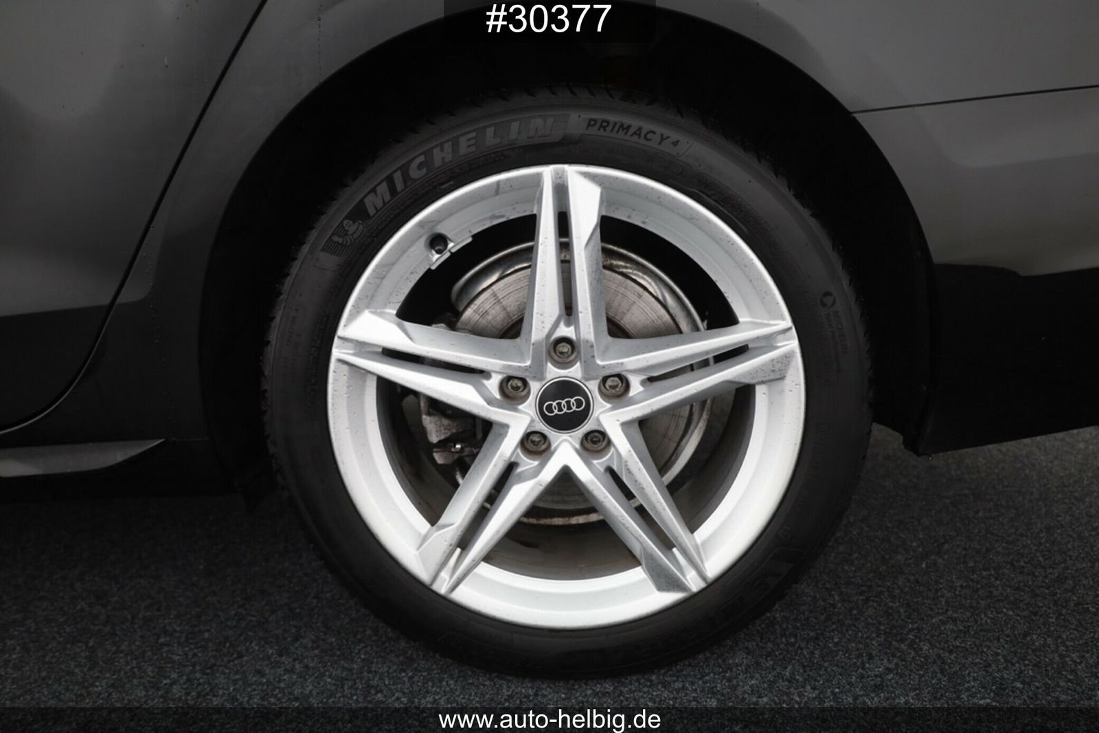 Audi A4 Lim. 40 TDI quattro advanced #Black#AHK#18Z#