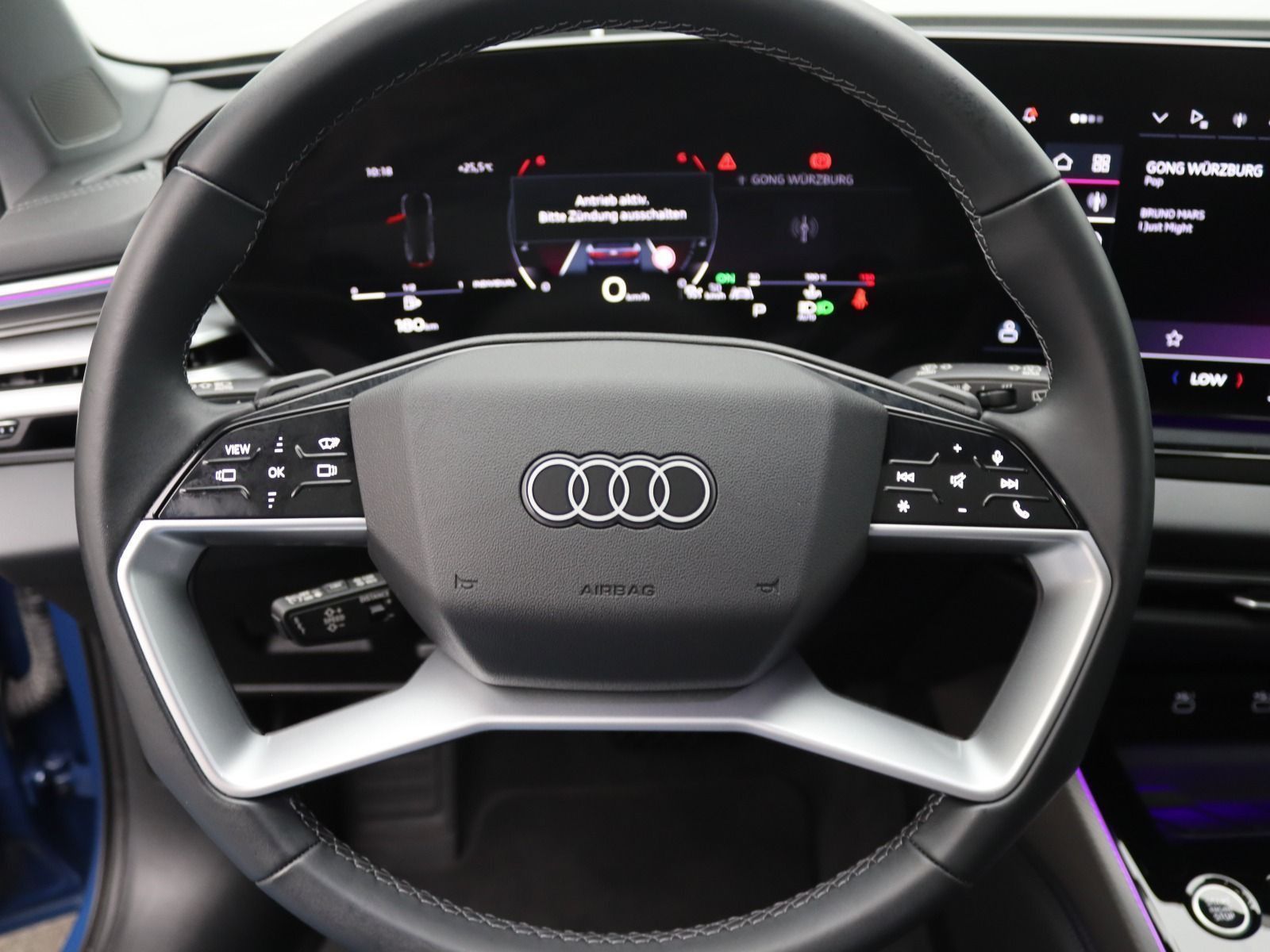 Audi A6 Avant S-Line TDI quattro S-tronic / Pano, AHK