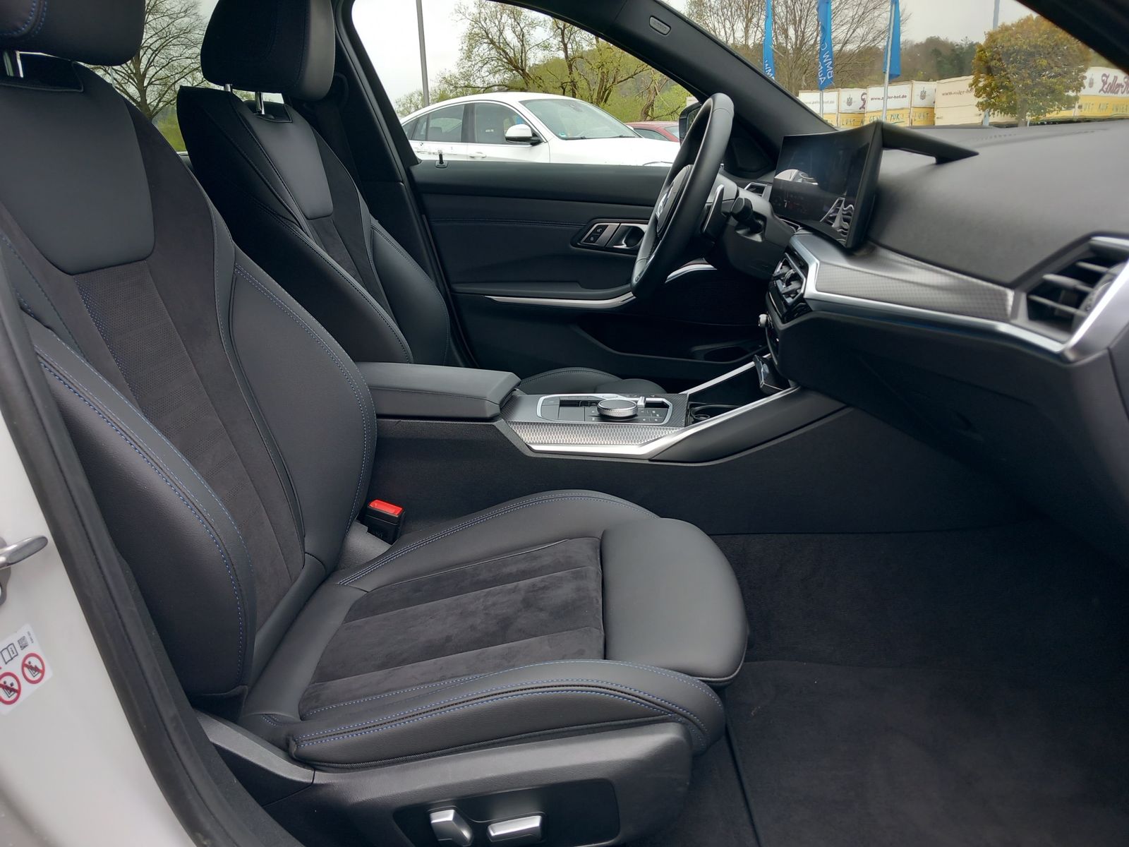 BMW 320i Touring Aut MSport - Samsaru's Car Outlet
