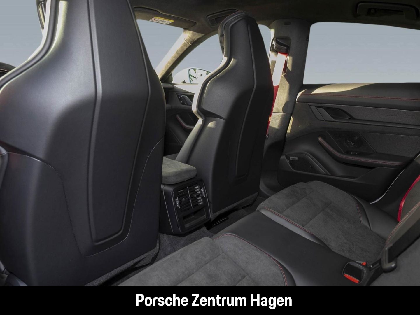 Porsche Taycan GTS HA-Lenkung Beifahrerdisplay Head-Up
