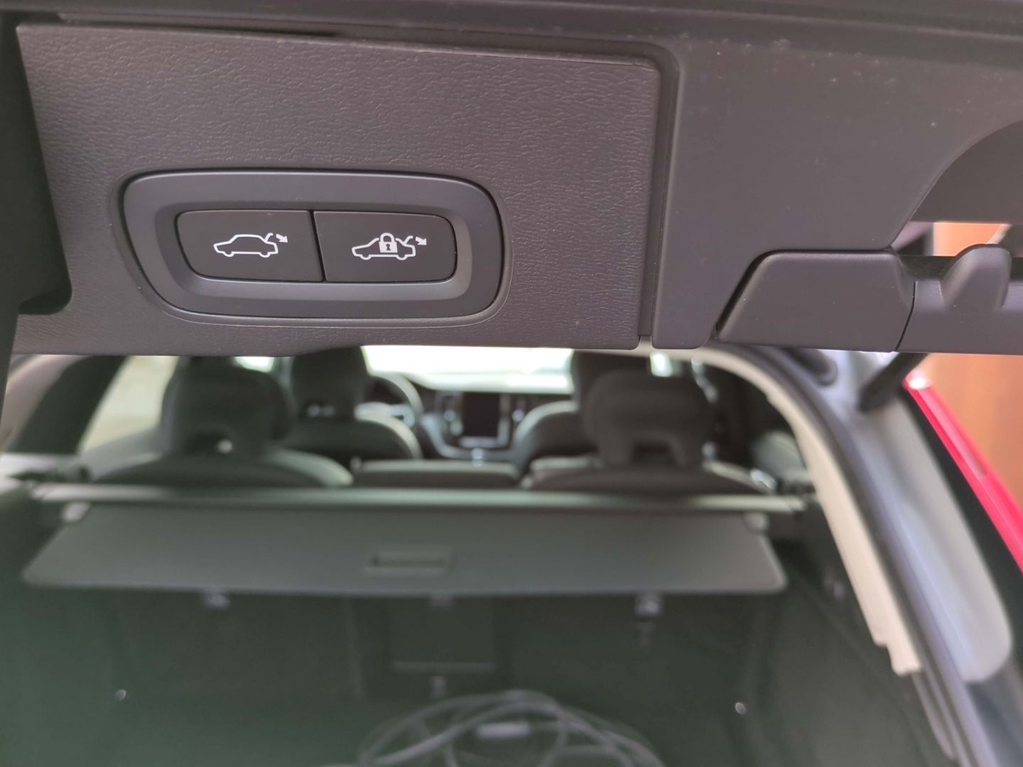 Volvo XC60 Plus Dark Recharge Plug-In Hybrid AWD T8 Tw