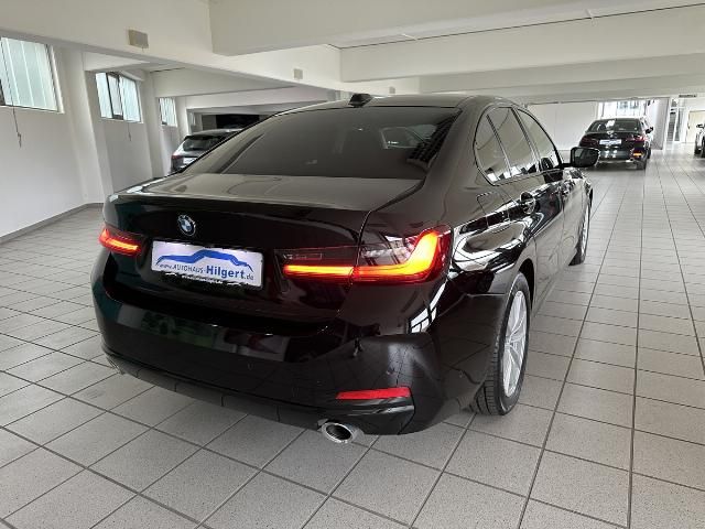 BMW 320 d Limousine xDrive Schiebedach Lenkrad behei