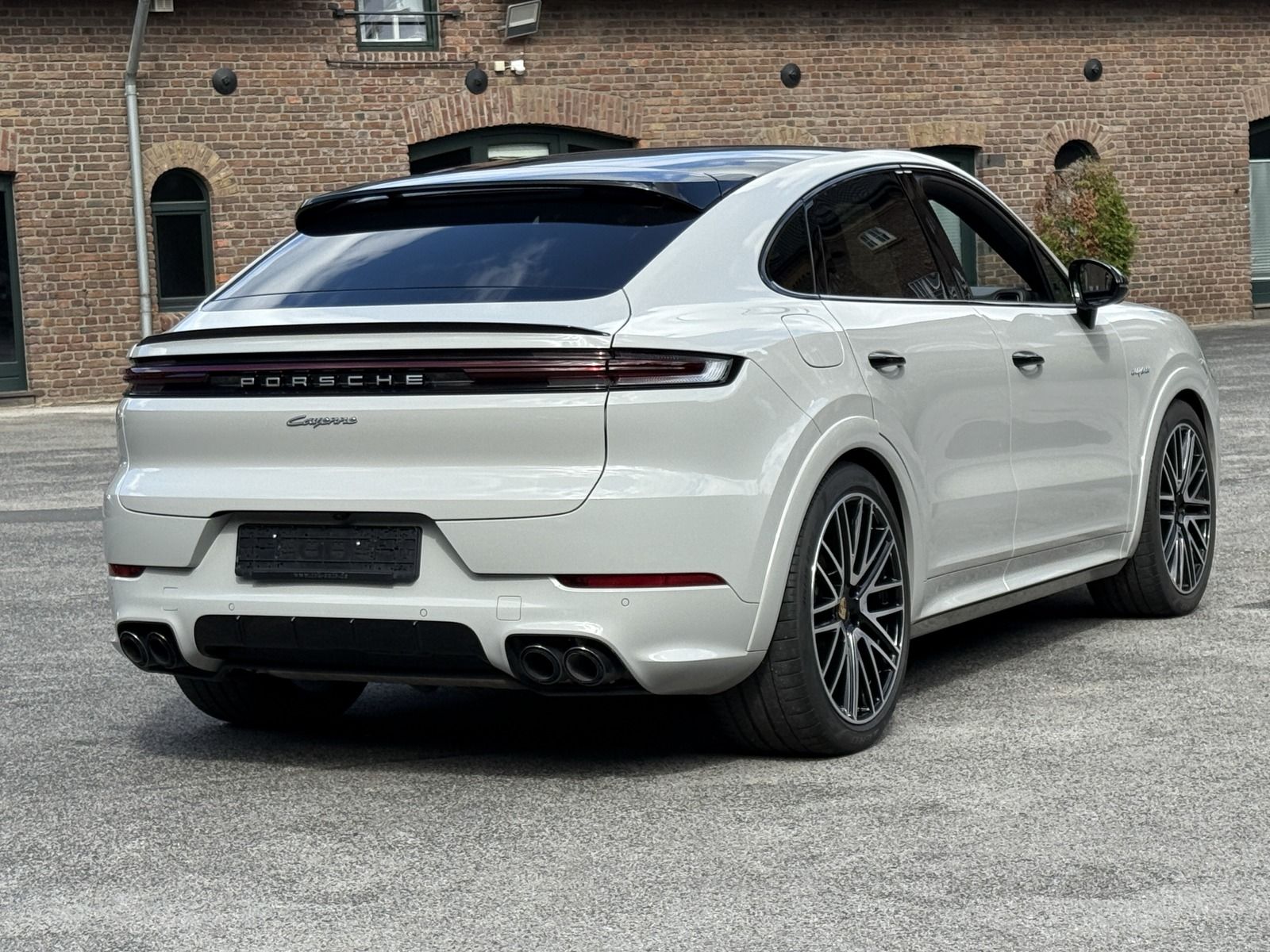 Porsche Cayenne  E-Hybrid Coupe SPORTDESIGN-ABGAS*22 TUR
