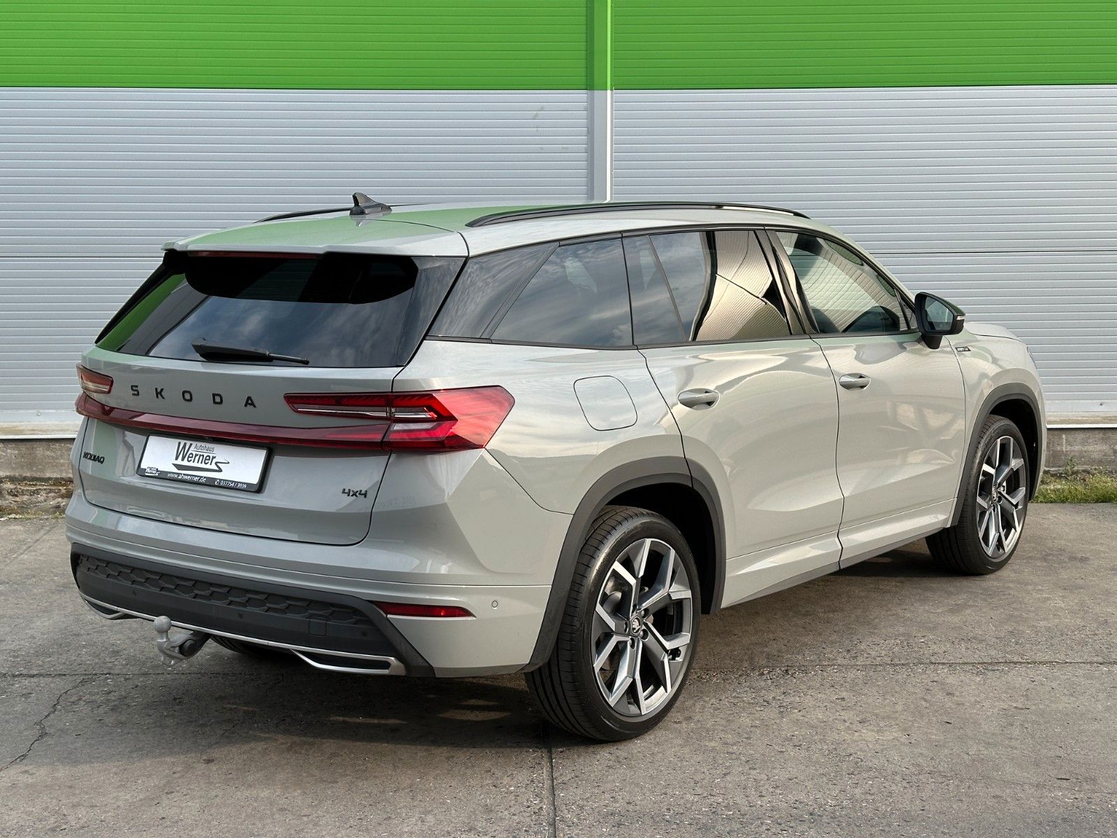 Skoda 193PS 4x4 Sportline STHZ NAVI DCC+ eHK LM20"AHK