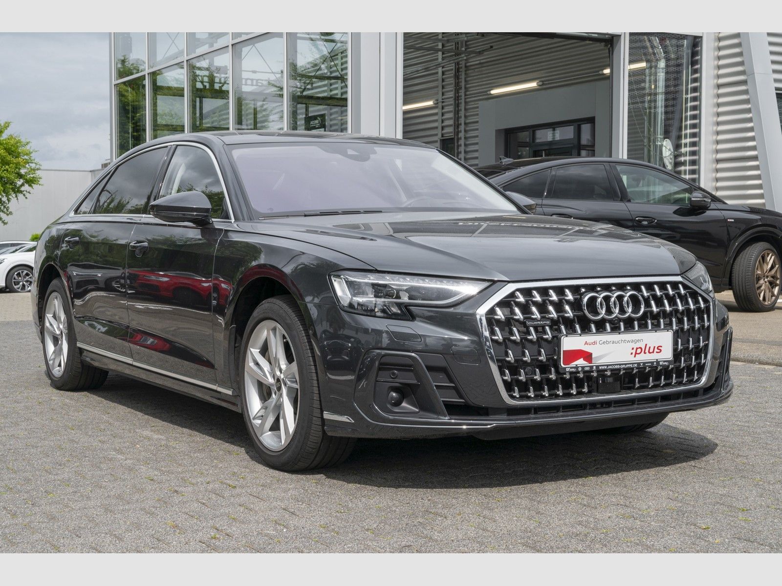 Audi A8 L 60TFSIe - Samsaru's Car Outlet