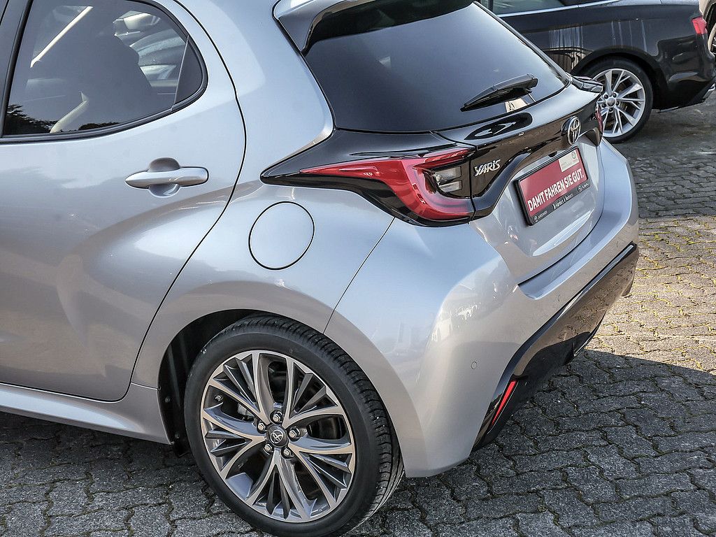 Toyota Yaris Hybrid Style KLIMA PDC SHZ KAMERA ACC LED