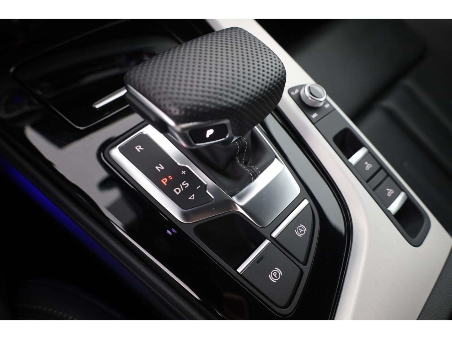 Audi A5 Cabriolet 45 TFSI qu. S line AHK/NAV/19''