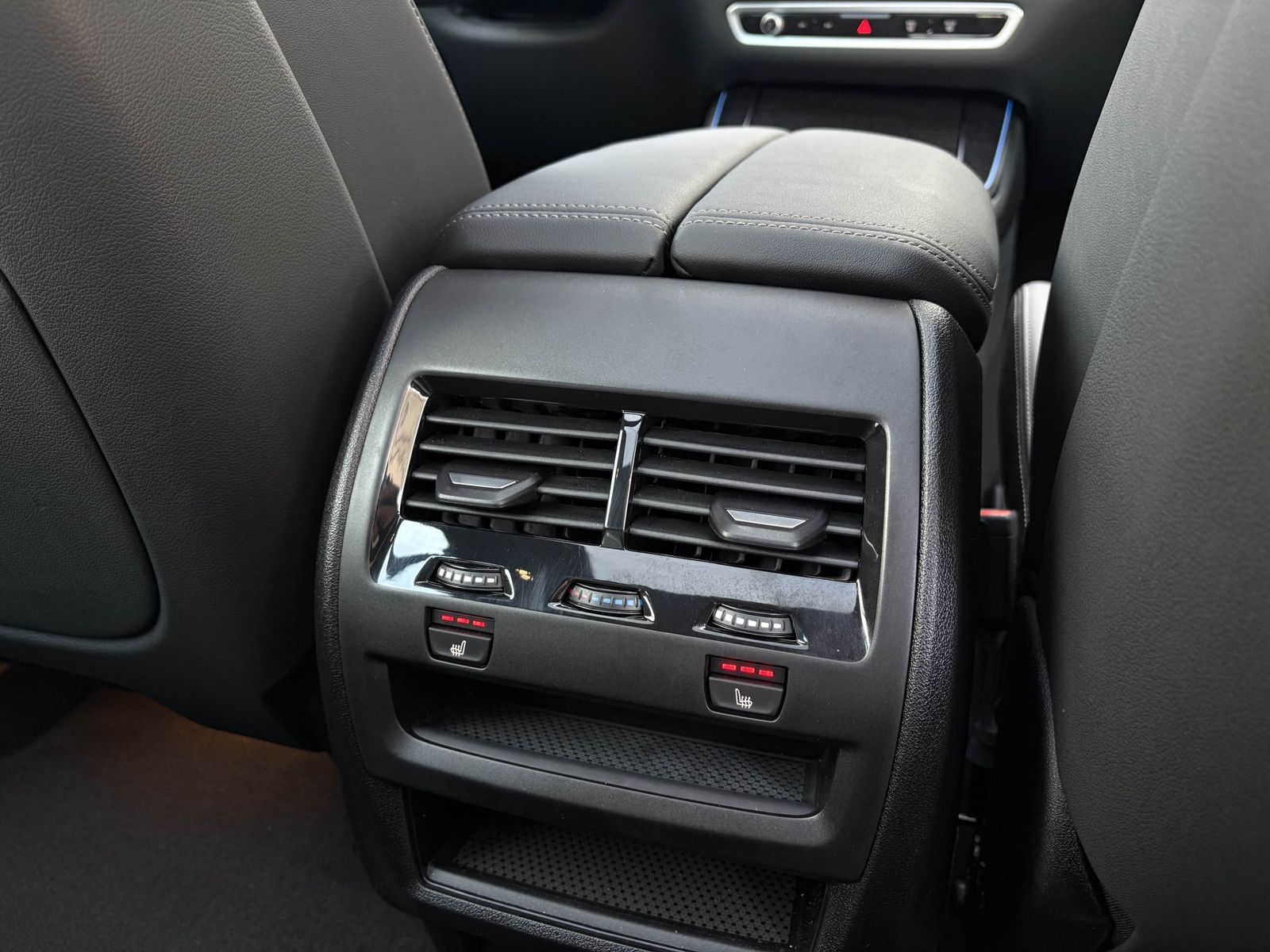 BMW X5 xDrive50e M Sport AdapLED Pano DA PA Prof HuD