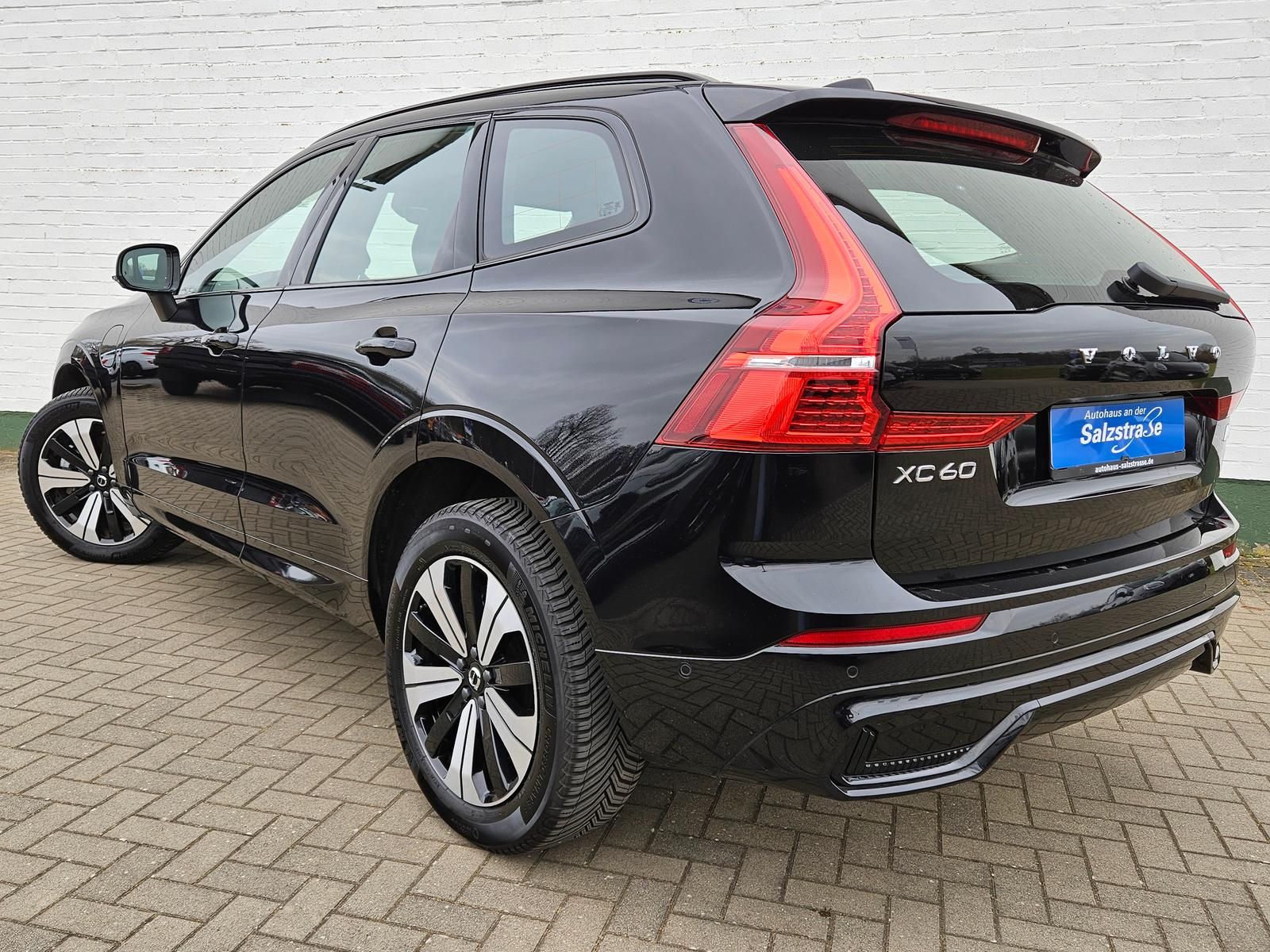 Volvo XC60 T6 AWD Plus Dark*AHK*ACC*Panorama*360*