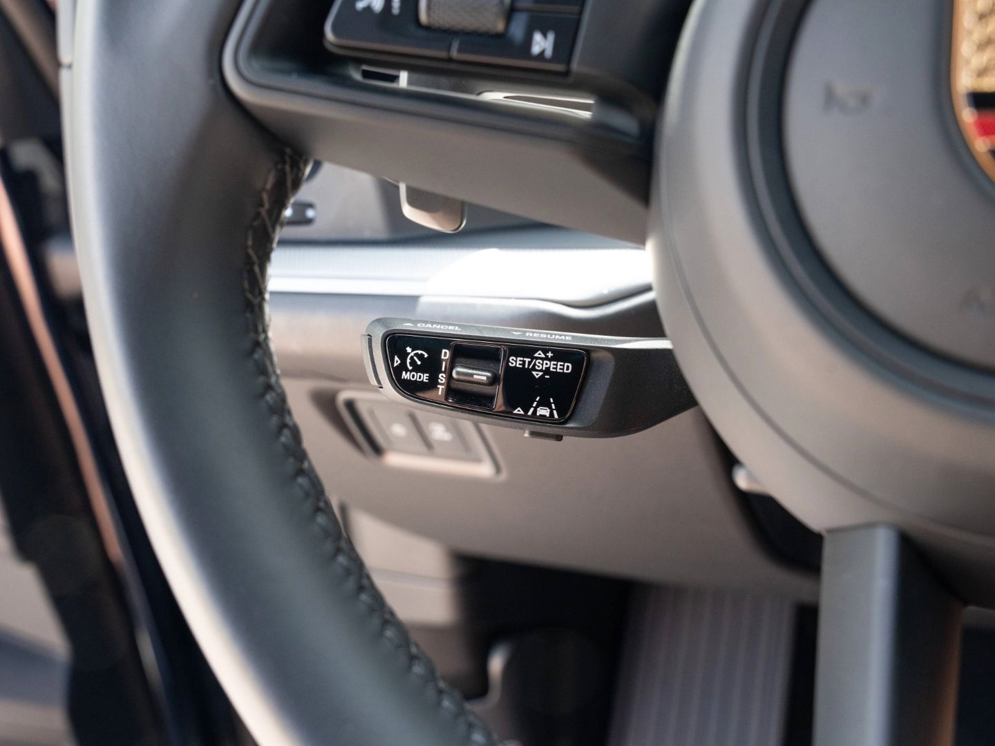 Porsche Cayenne E-Hybrid BOSE AHK 14 Wege Sitze 21 Zoll