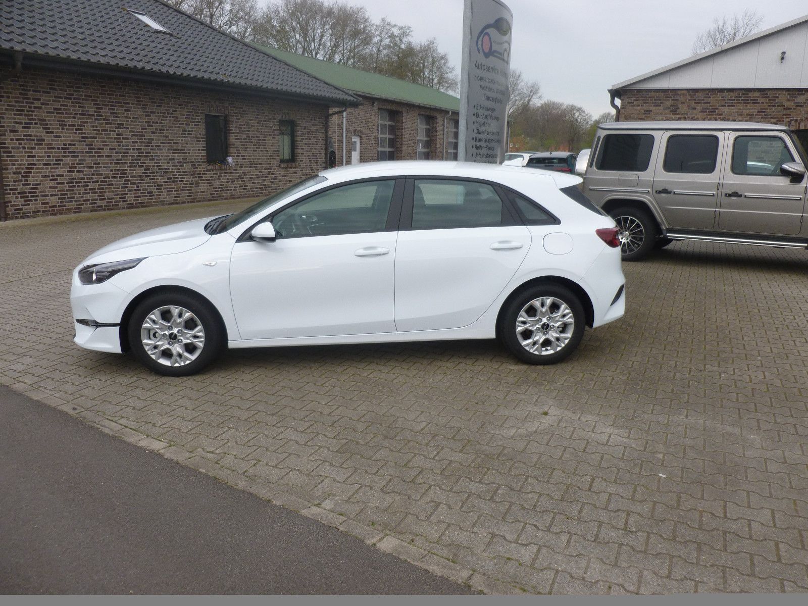 Kia Ceed ED7 Emotion - Samsaru's Car Outlet