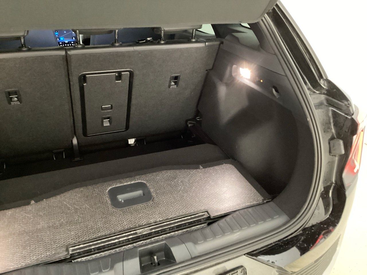 Ford Explorer Premium 77kWh/WÄRMEPUMPE/AHK/AGR/FAHRER