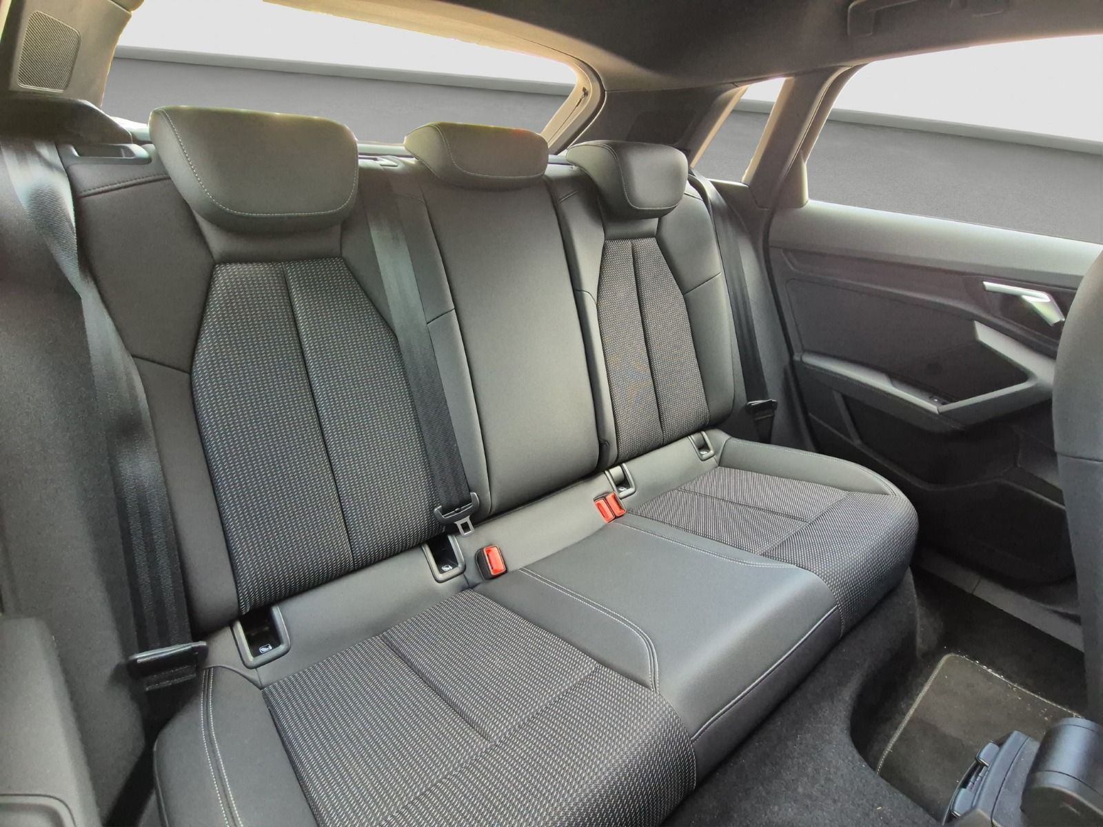 Audi A3 Sportback advanced 40 TFSI e *Sportsitze*MMI*