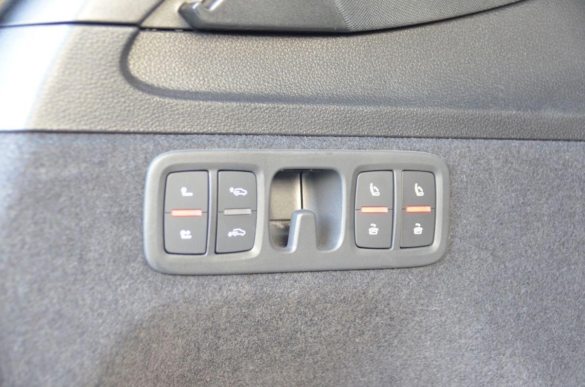 Audi Q7 50 TDI quatt S-LINE 7SITZ STNDHZ PANO AHK B&O