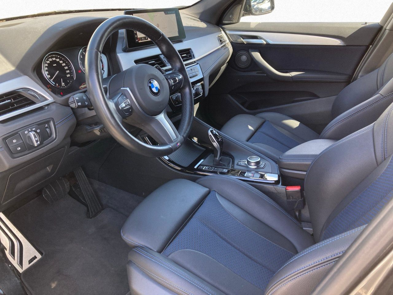BMW X1 xDrive25i M SPORT - Samsaru's Car Outlet