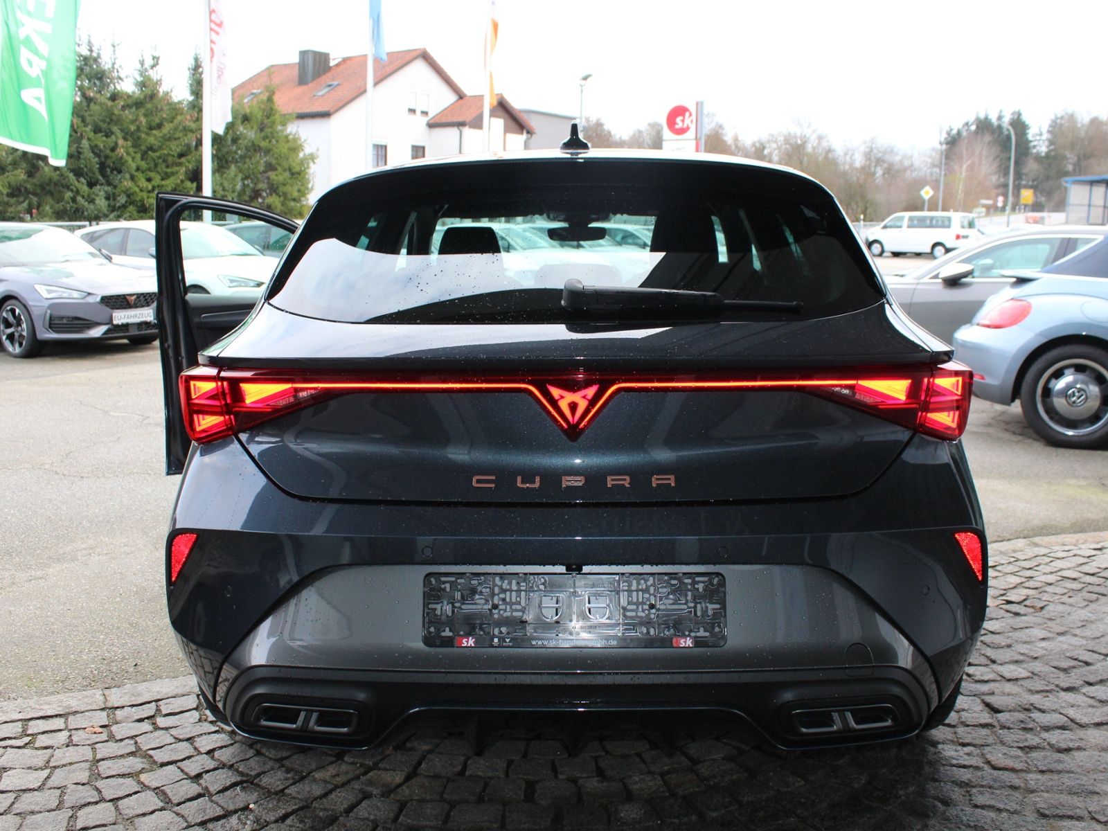 Cupra Leon 1.5 eTSI - Samsaru's Car Outlet