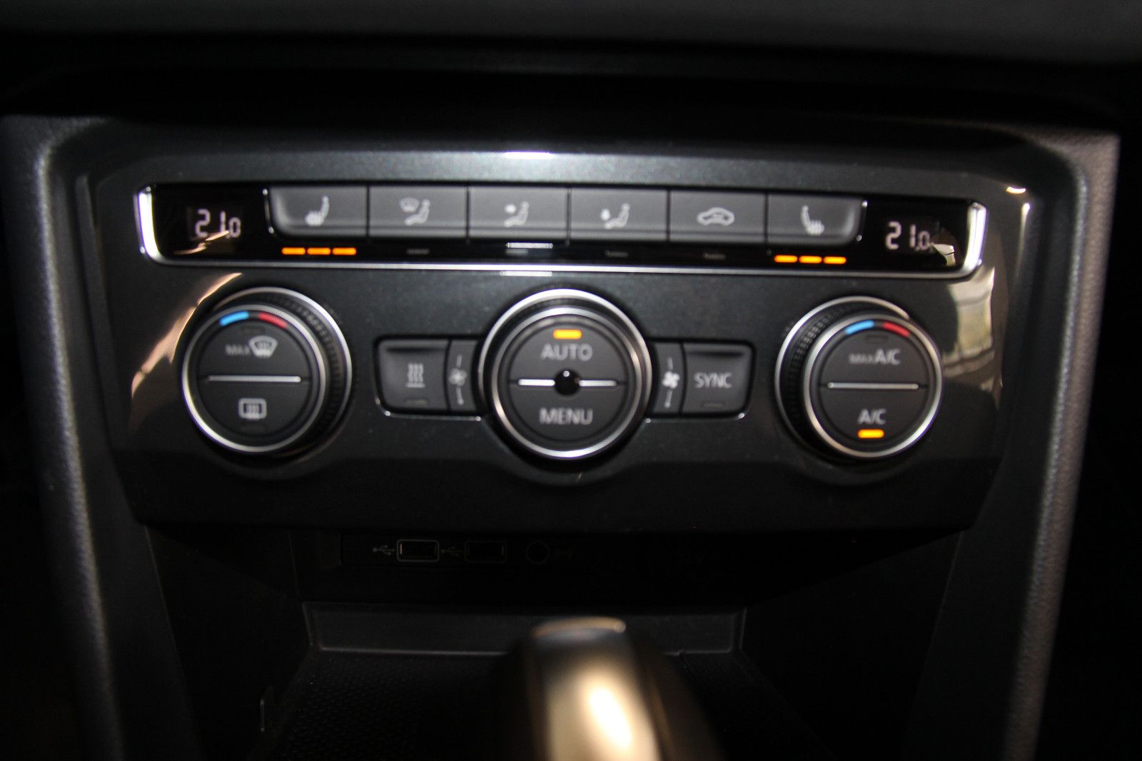 Volkswagen Tiguan 1.5 TSI DSG - Samsaru's Car Outlet