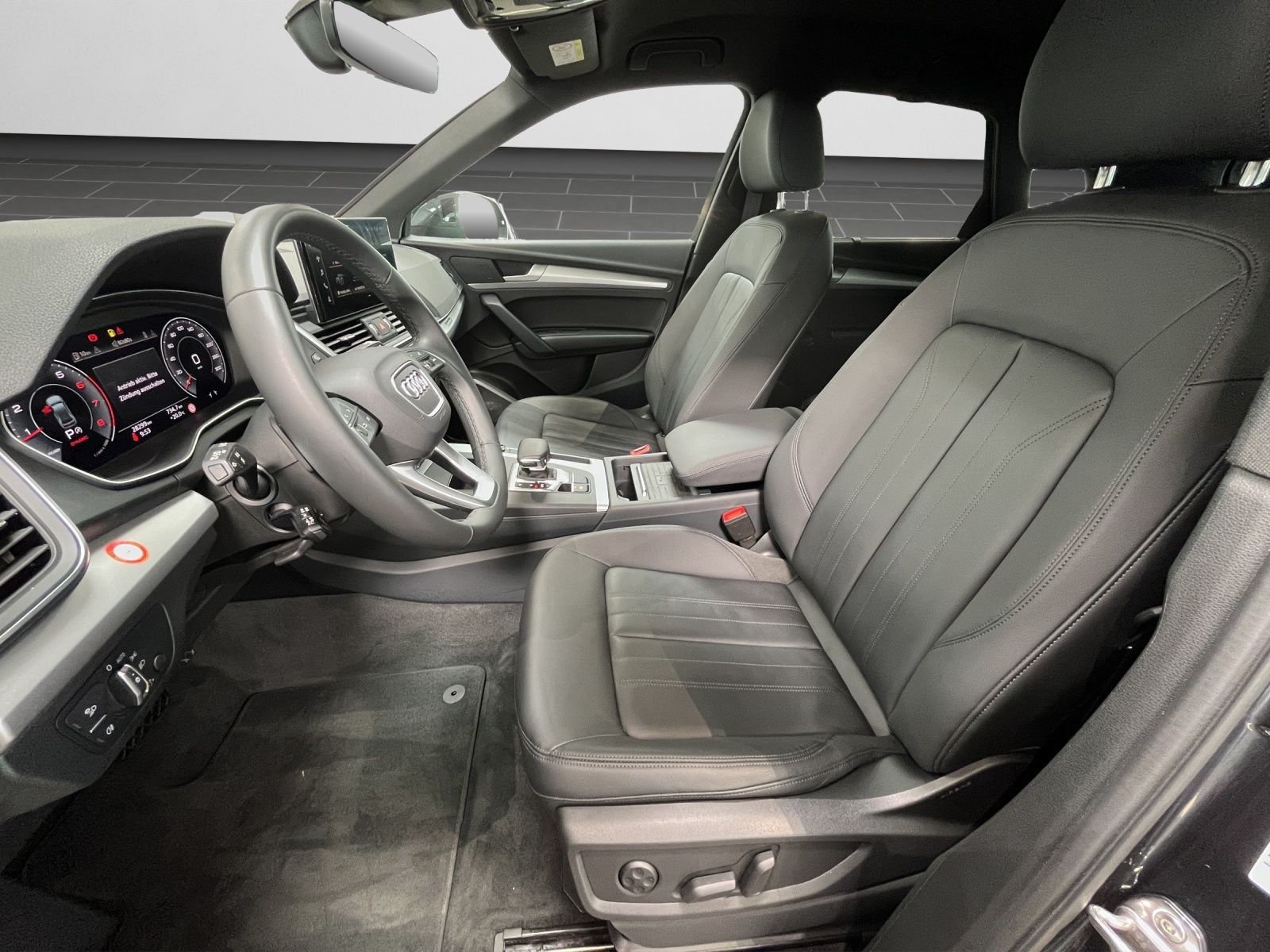 Audi Q5 advanced 40 TFSI quattro - Samsaru's Car Outlet