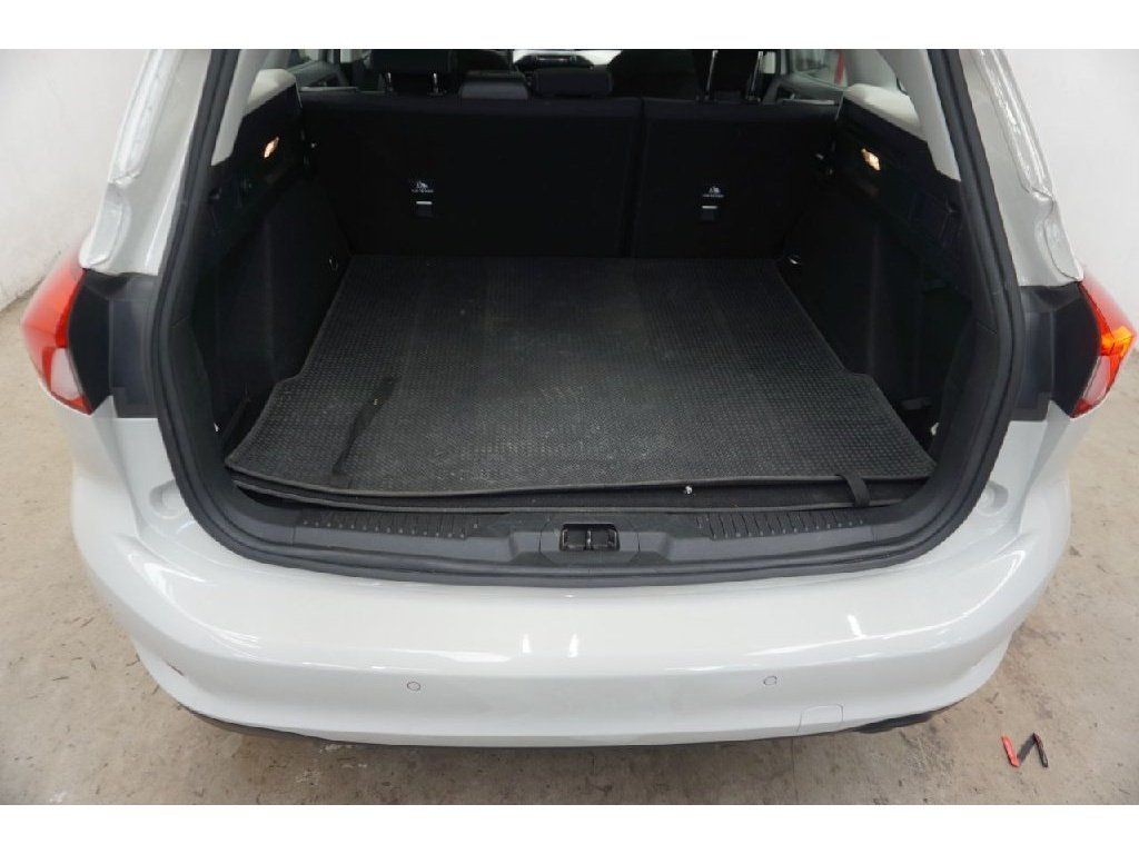 Ford Focus 2.0 EcoBlue - Samsaru's Car Outlet
