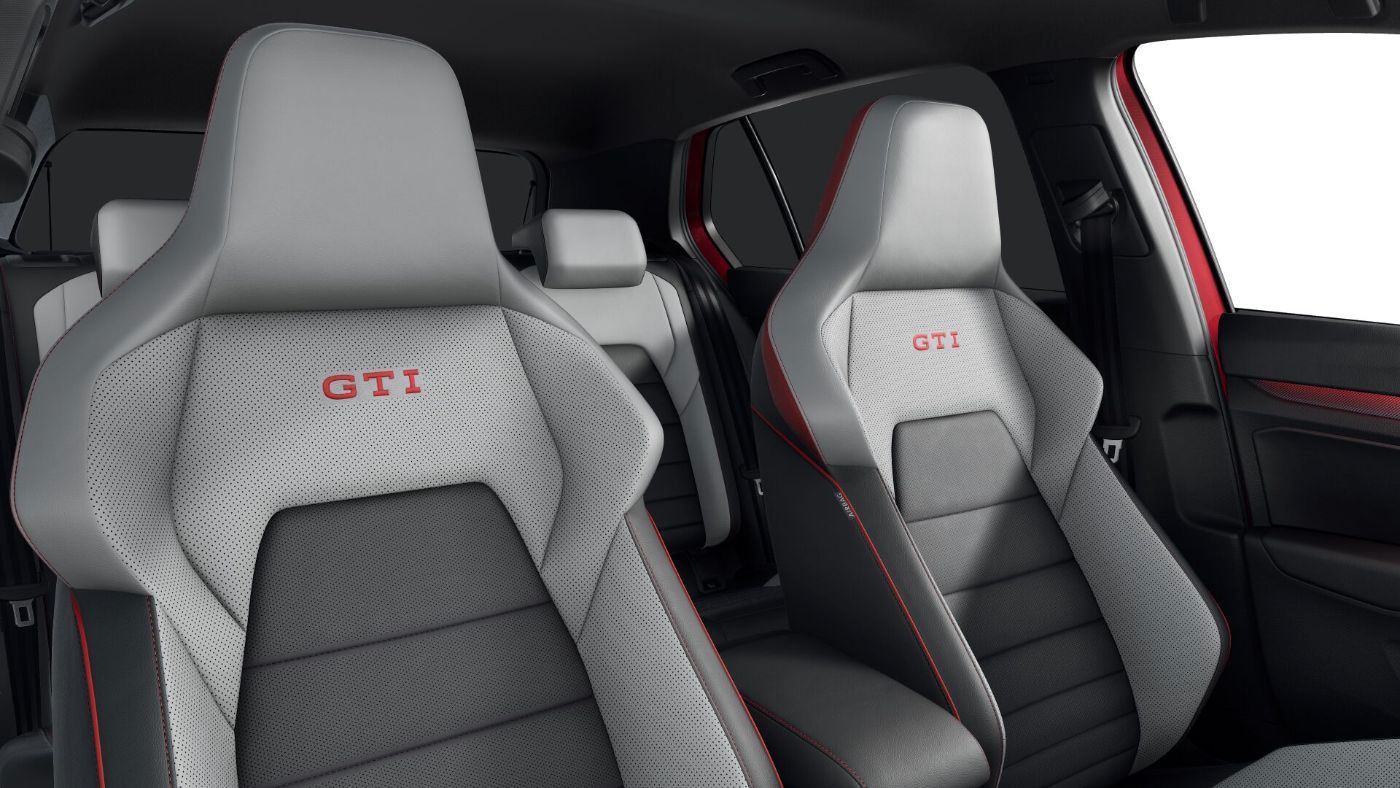 Volkswagen Golf GTI CarPlay Pano Black ACC AHK LED Navi
