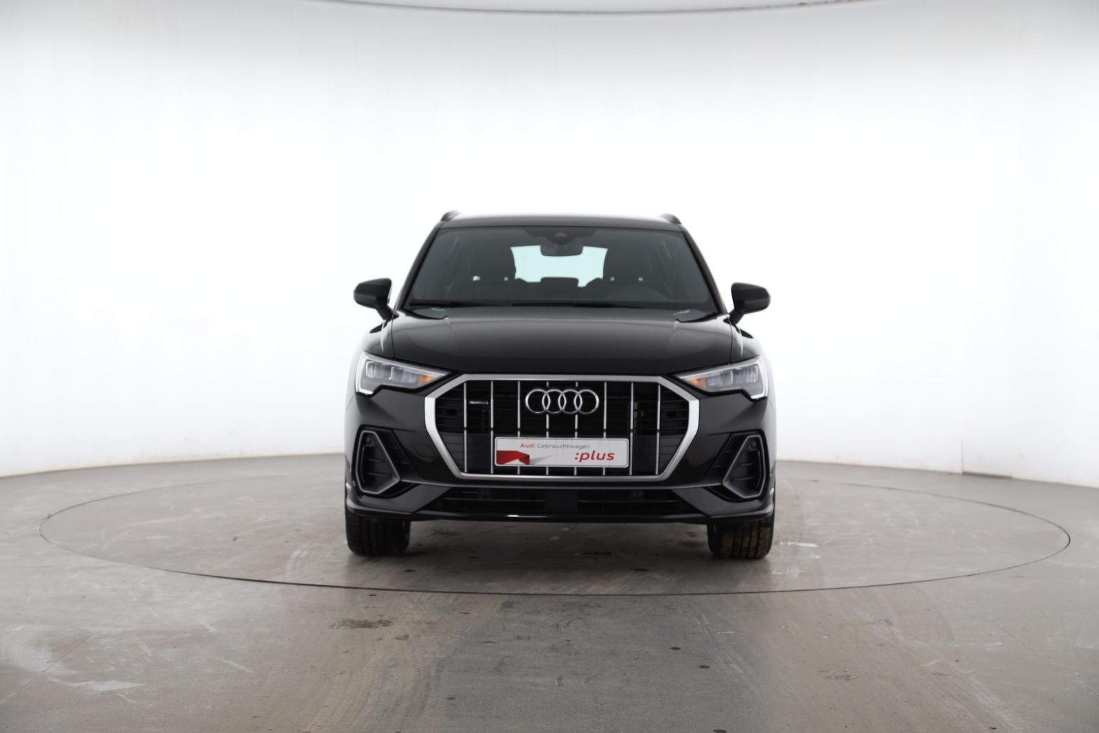 Audi Q3 35 TDI quattro S tronic S line - Samsaru's Car Outlet
