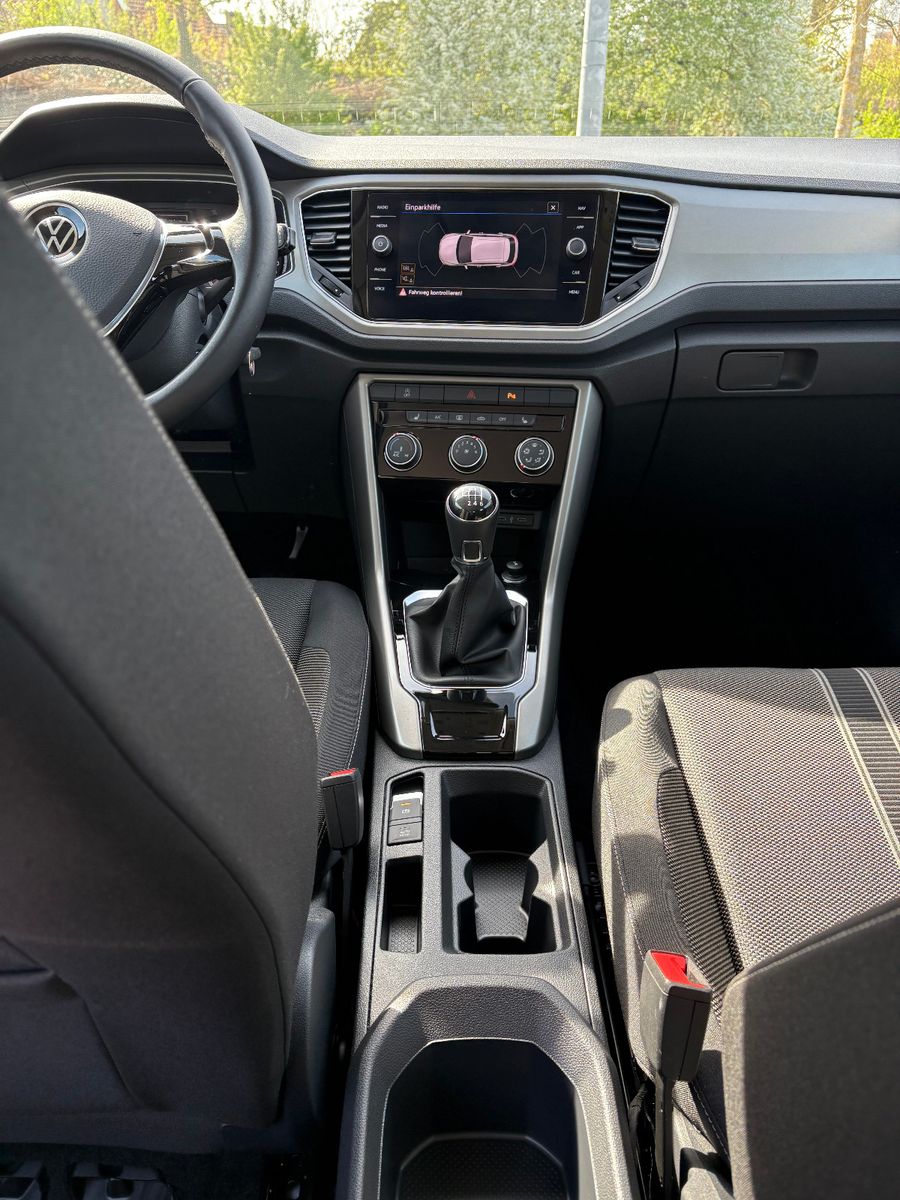 Volkswagen T-Roc Style - Samsaru's Car Outlet