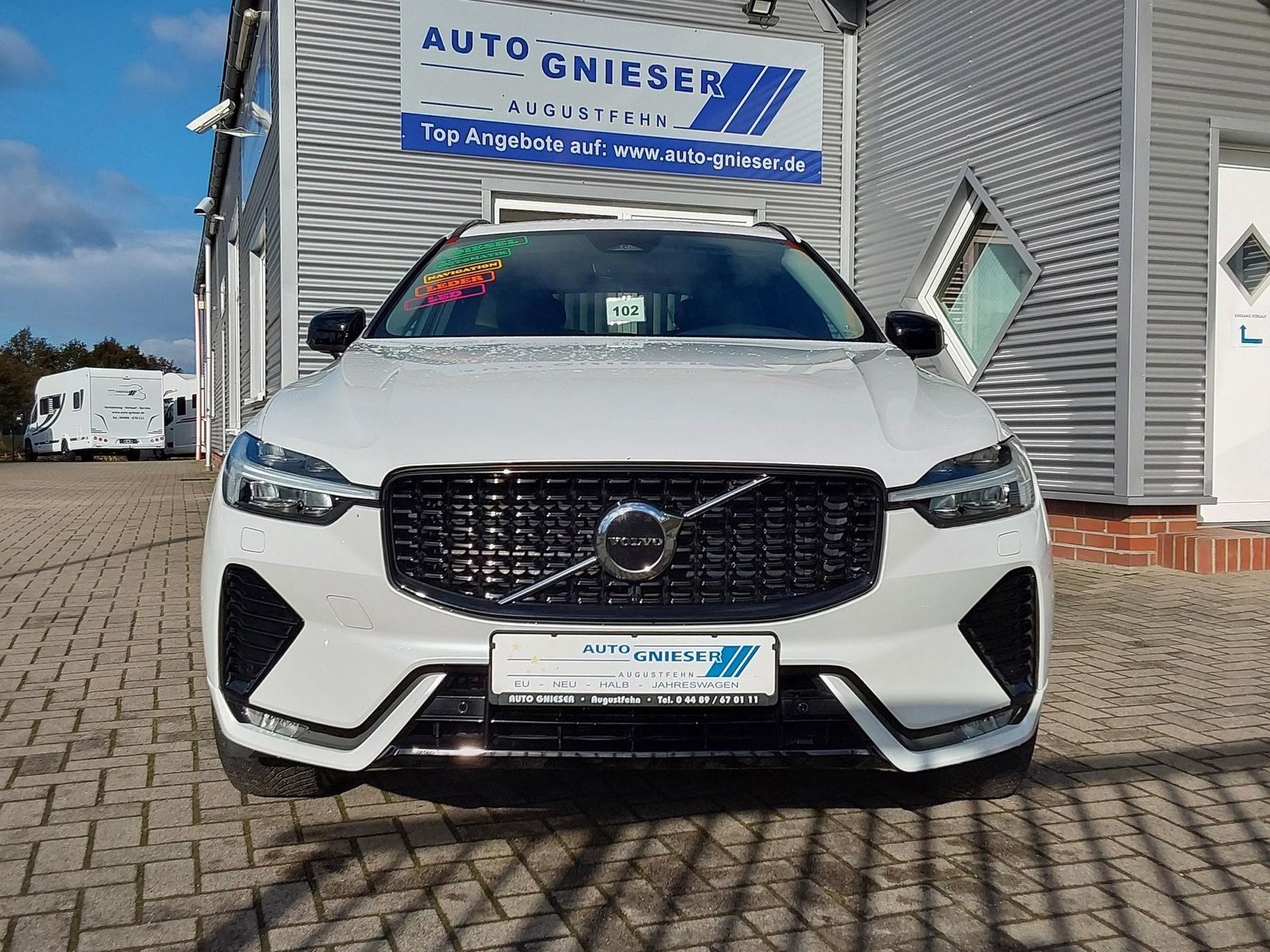 Volvo XC60 B4 D AWD Plus Dark AHK/ACC/LED/SHZ/PDC/N...