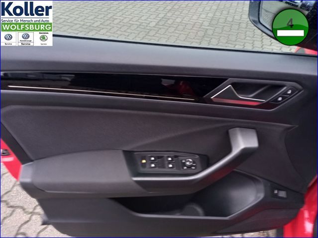 Volkswagen T-Roc 1.5 TSI DSG Sport BlackStyle - Samsaru's Car Outlet