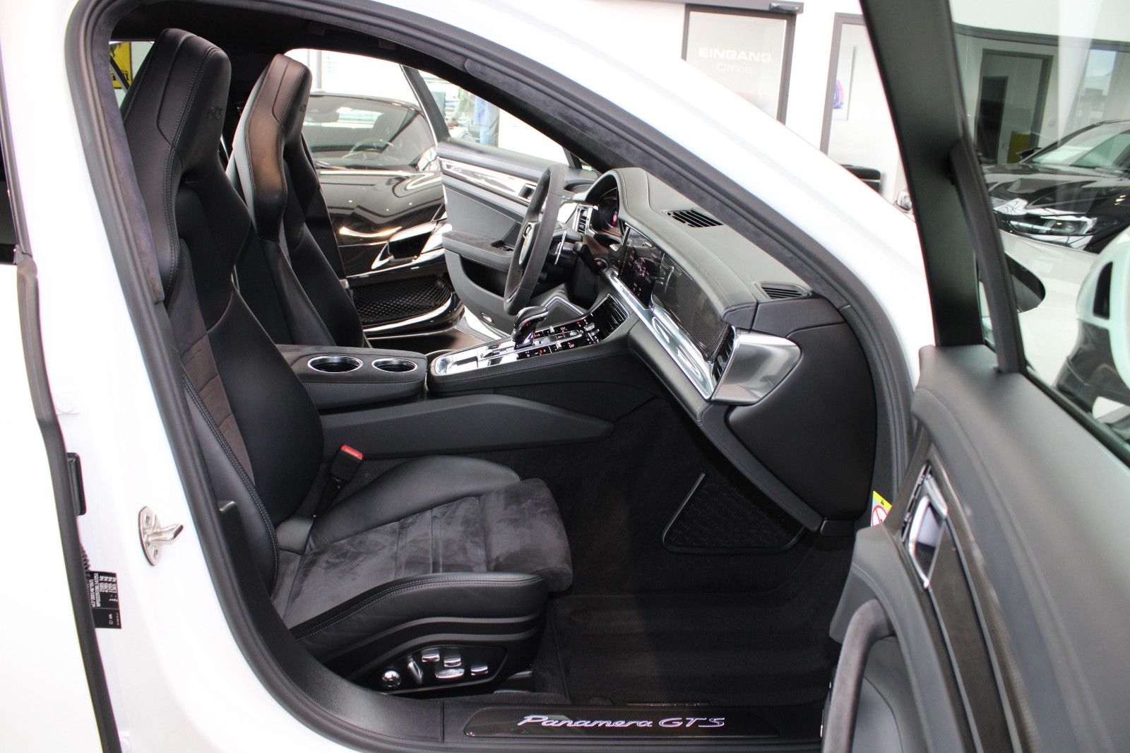Porsche PANAMERA GTS MATRIX/SPORT-DESIGN/CARBON/360°/21"