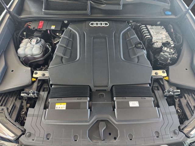 Audi Q8 S line 50TDI quattro - Samsaru's Car Outlet