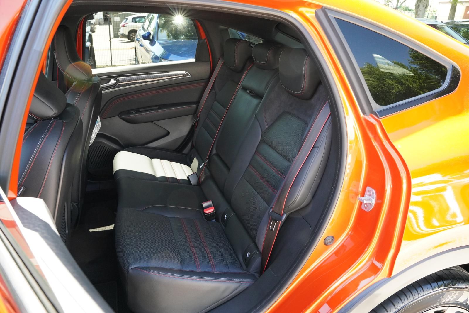 Renault ARKANA R.S. LINE TCe160 EDC - Samsaru's Car Outlet