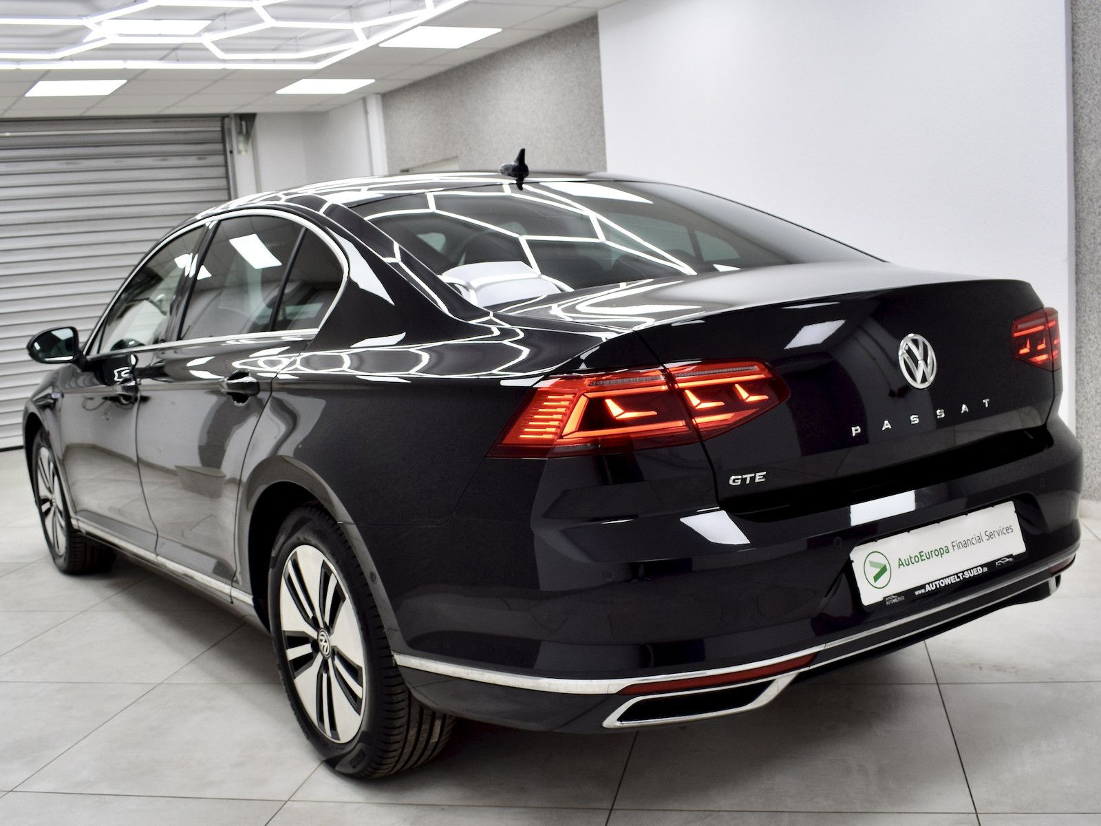 Volkswagen Passat GTE 1.4 Limousine - Samsaru's Car Outlet