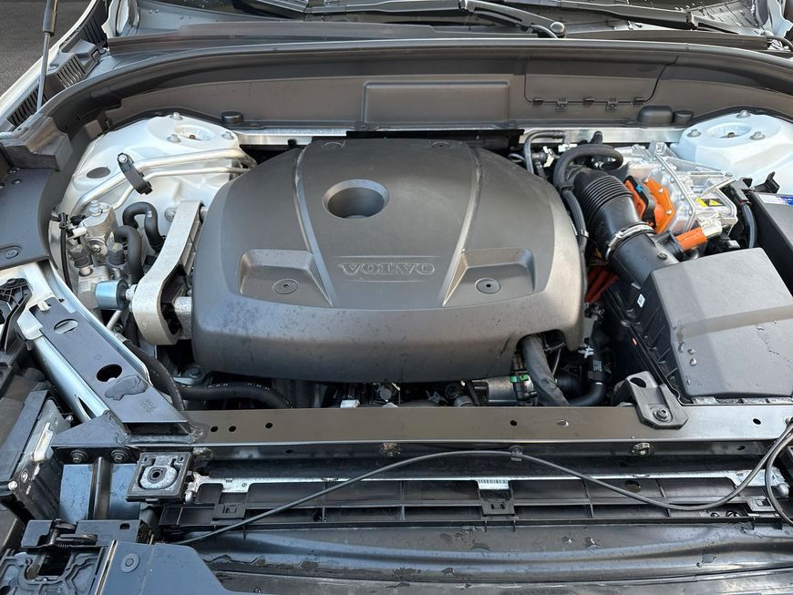 Volvo XC60 T6 AWD Plug-in Hybrid Plus Dark