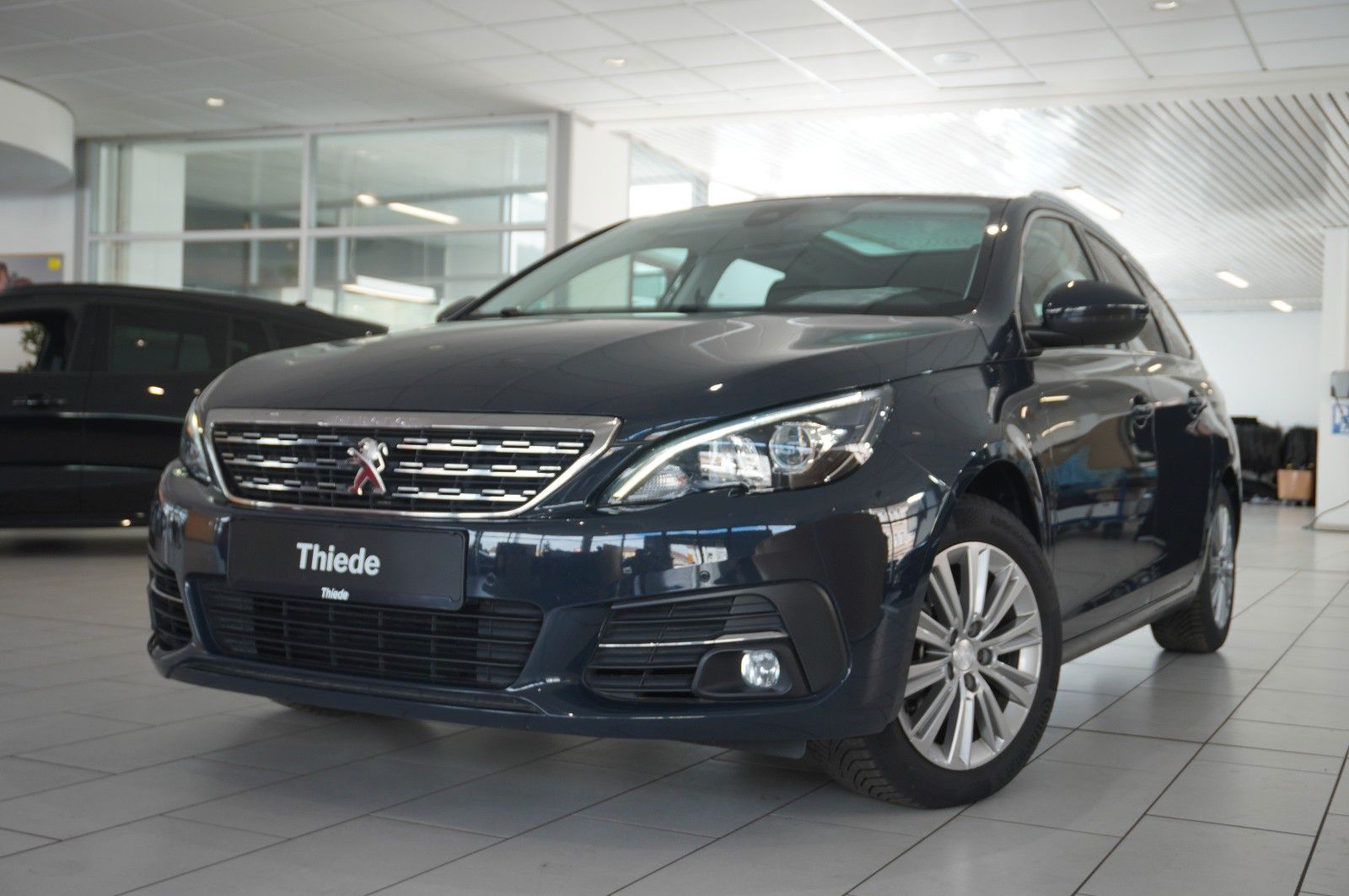 Peugeot 308 SW 1.5D ALLURE BUSINESS - Samsaru's Car Outlet