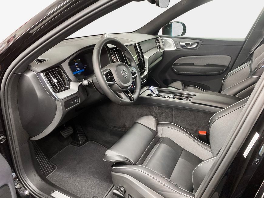 Volvo XC60 T6 AWD Plug-in Hybrid Plus Black Edition
