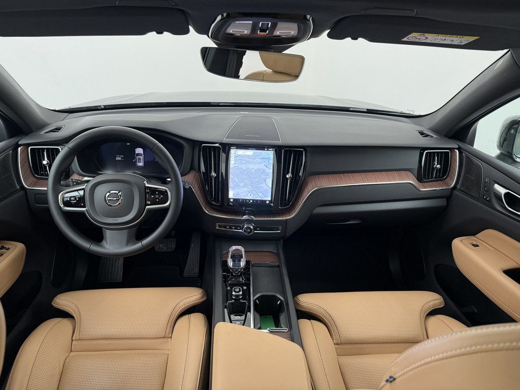 Volvo XC60 T6 Plus Dark Recharge Plug-In Hybrid AWD